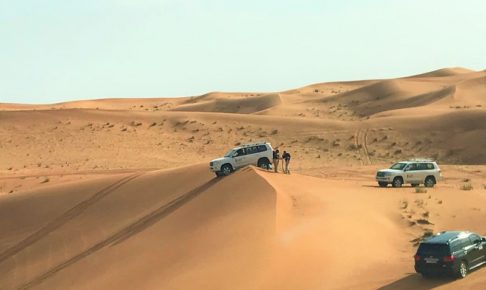 サファリドライブ「ドバイの砂漠ツアー」