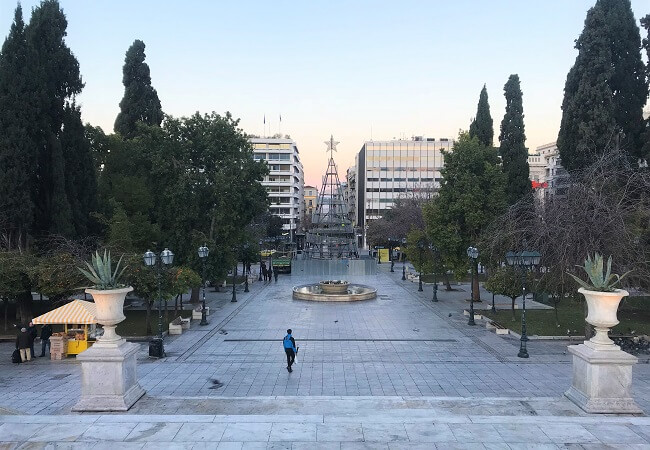 アテネ「シンタグマ広場」の風景