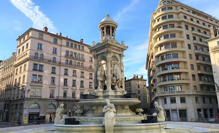 フランス「リヨン」にある「ジャコバン広場」