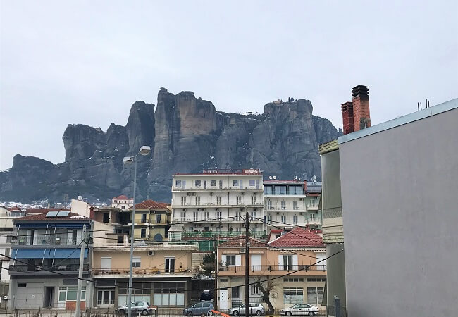 カランバカ駅からの奇岩風景「ギリシャ」