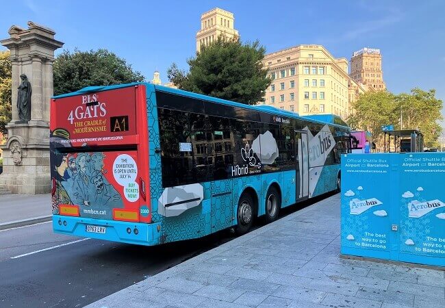 「カタルーニャ広場」のバス乗り場